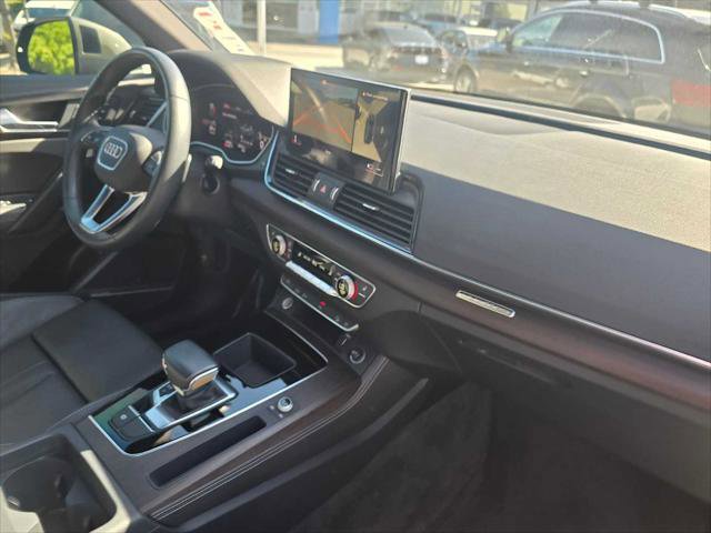 Used 2023 Audi Q5 2.0T Premium Plus w/ Premium Plus Package AWD/4WD image 12