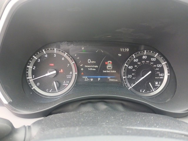 Used 2021 Toyota Highlander XLE image 2