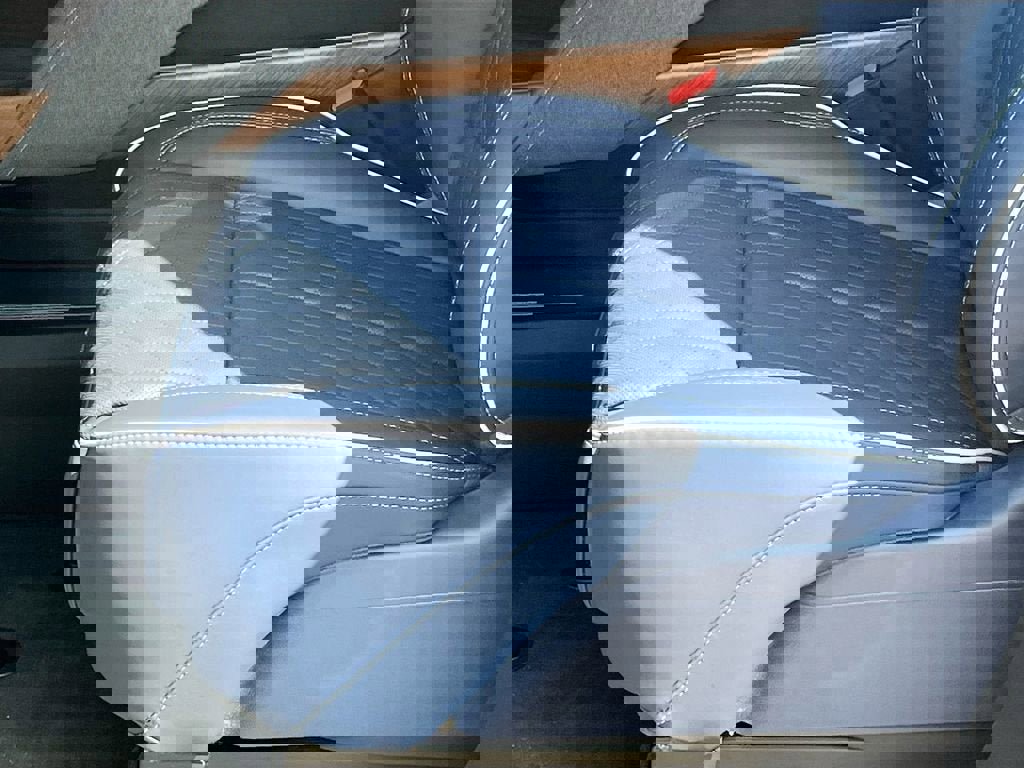 New 2026 Cadillac Vistiq Premium Luxury w/ LPO, Floor Liner Package image 20