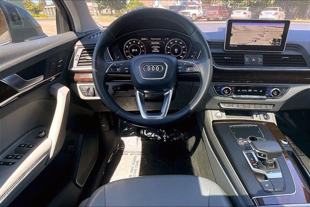 Used 2019 Audi Q5 2.0T Premium Plus w/ Premium Plus Package AWD/4WD image 7