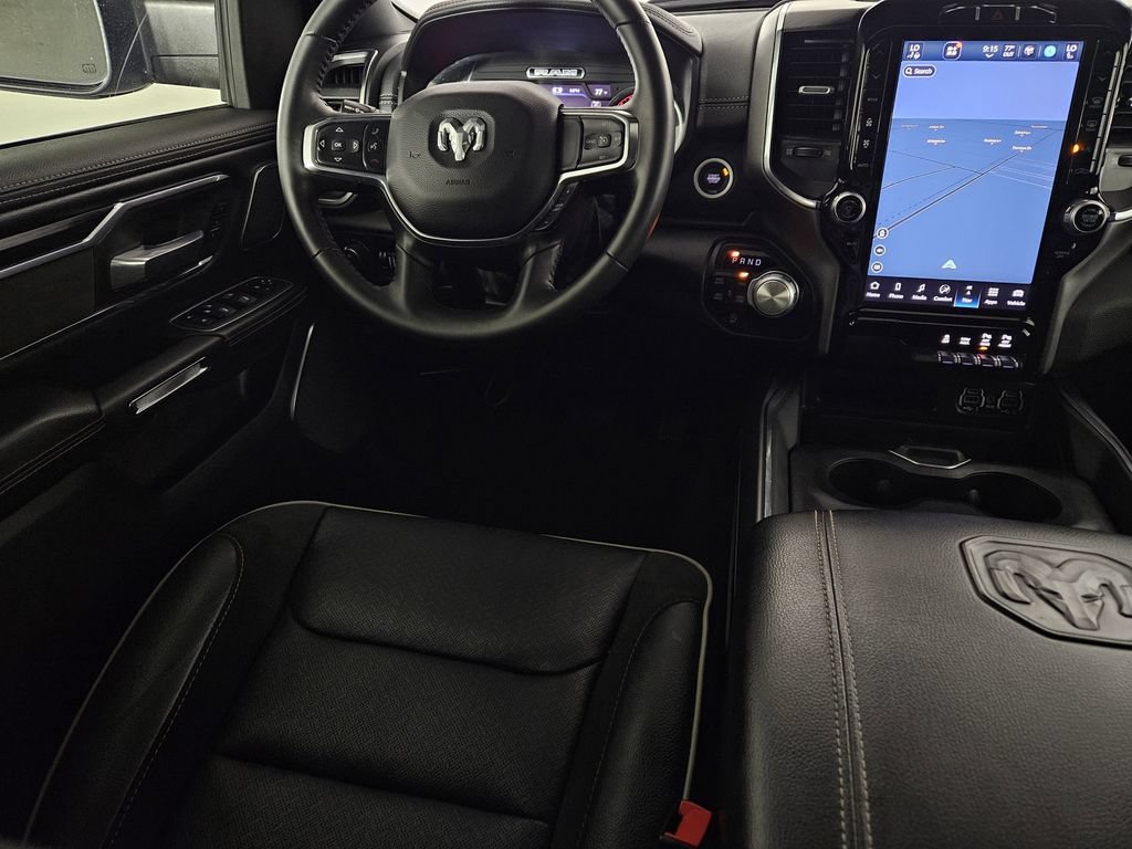 Used 2024 RAM 1500 Laramie AWD/4WD image 10