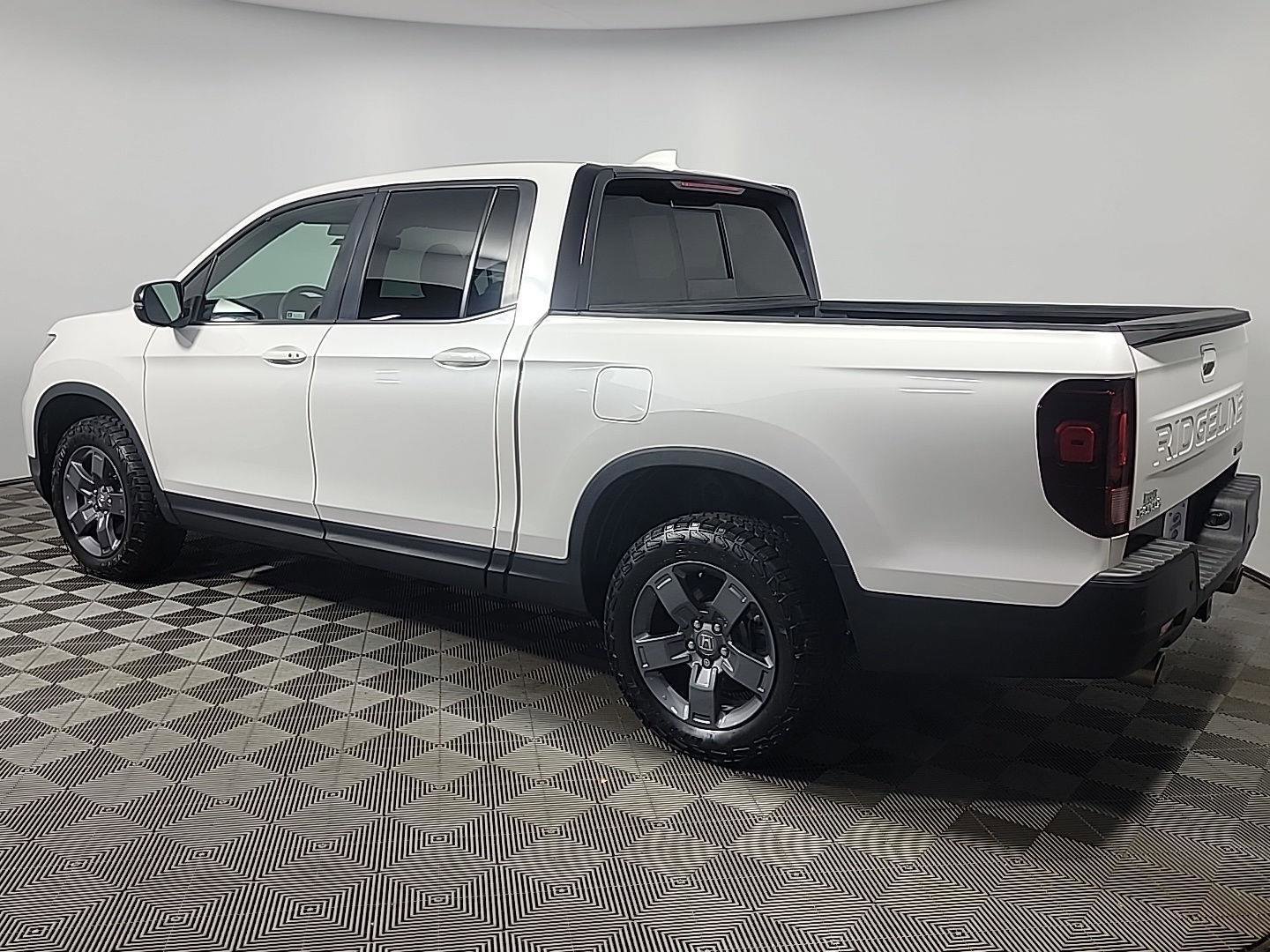 Certified 2024 Honda Ridgeline TrailSport image 9