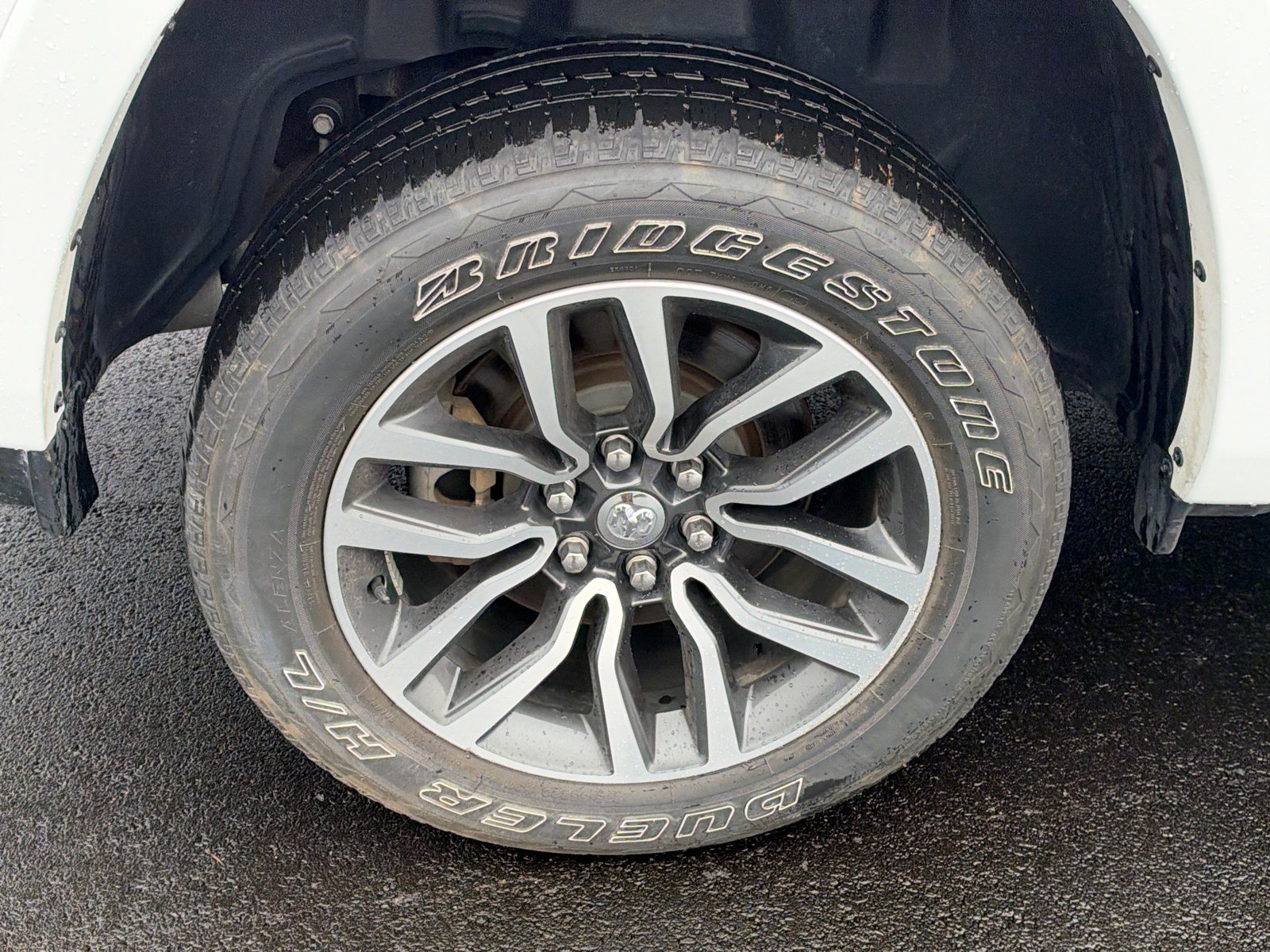 Used 2025 RAM 1500 Limited AWD/4WD image 17