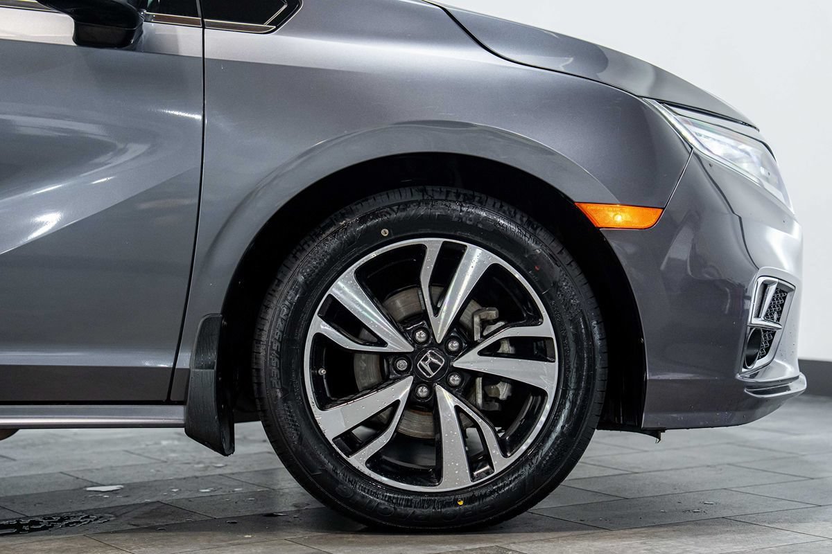 Used 2018 Honda Odyssey Elite image 9