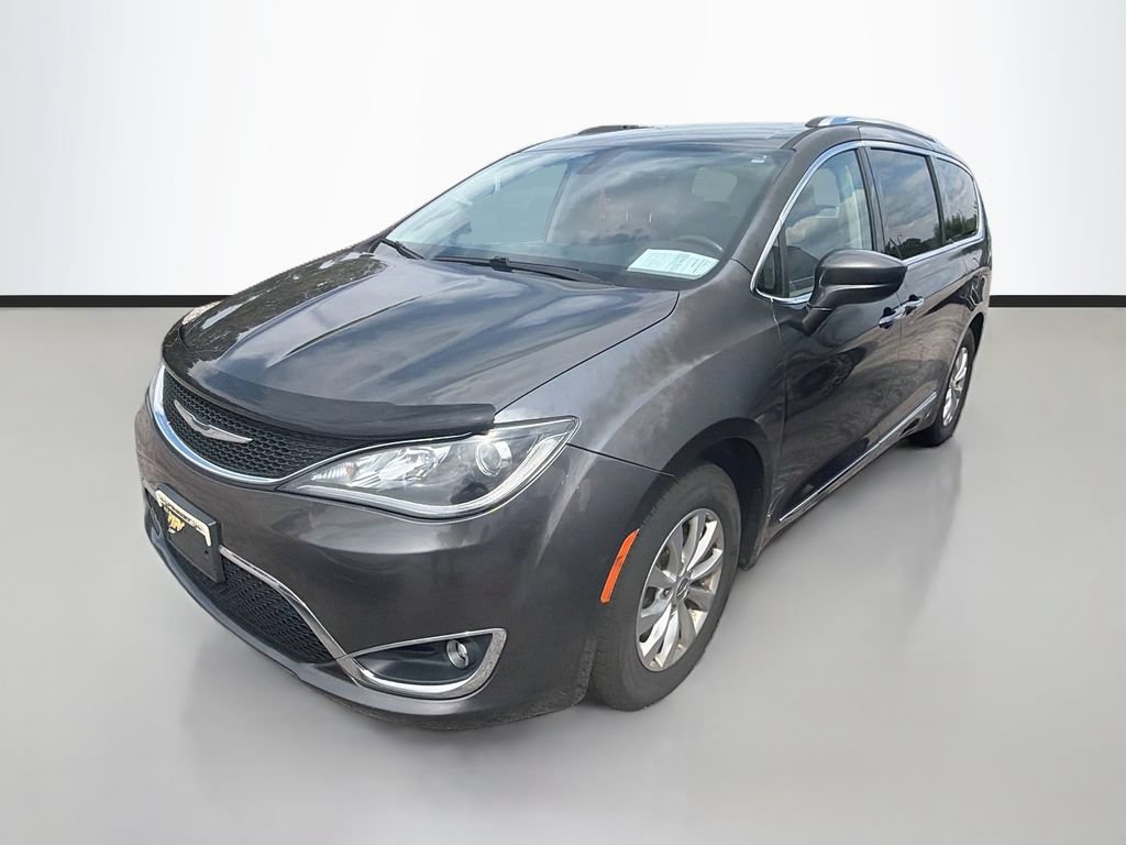 Used 2018 Chrysler Pacifica Touring-L FWD image 5