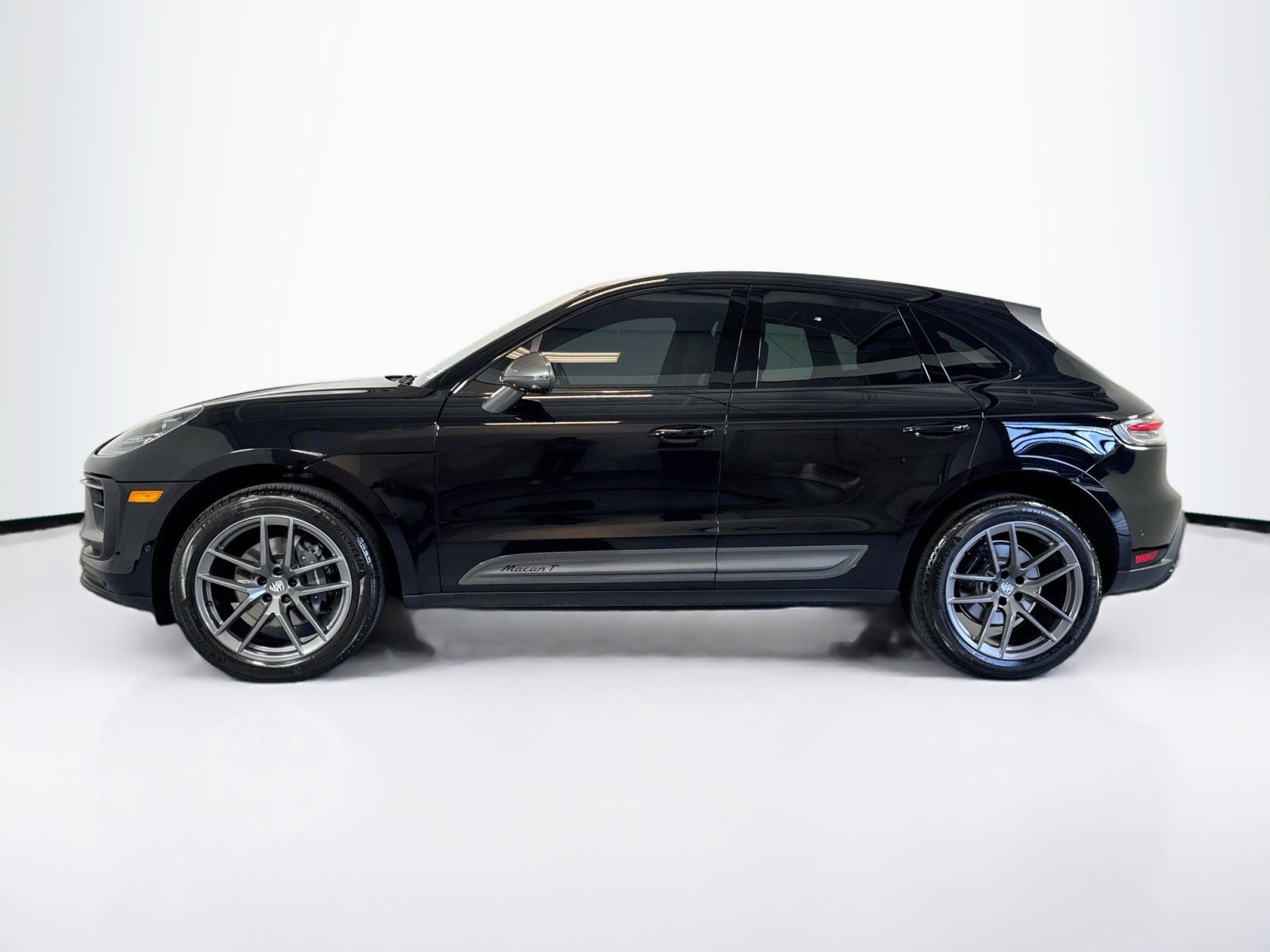 Certified 2024 Porsche Macan Turbo w/ Premium Plus Package image 2