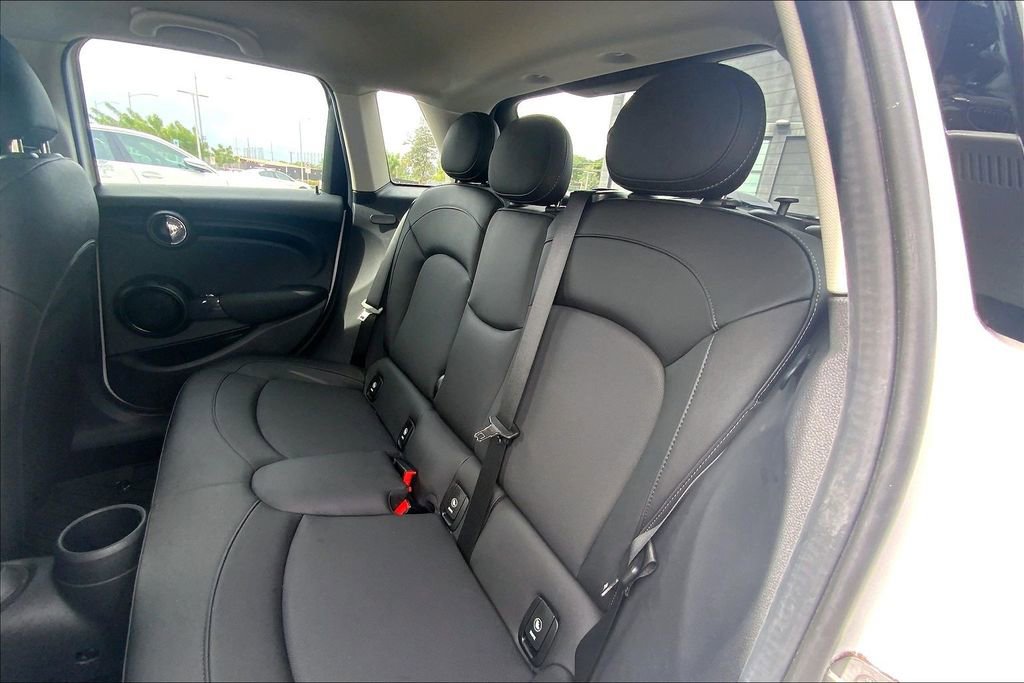 Certified 2024 MINI Cooper 4-Door Hardtop image 26