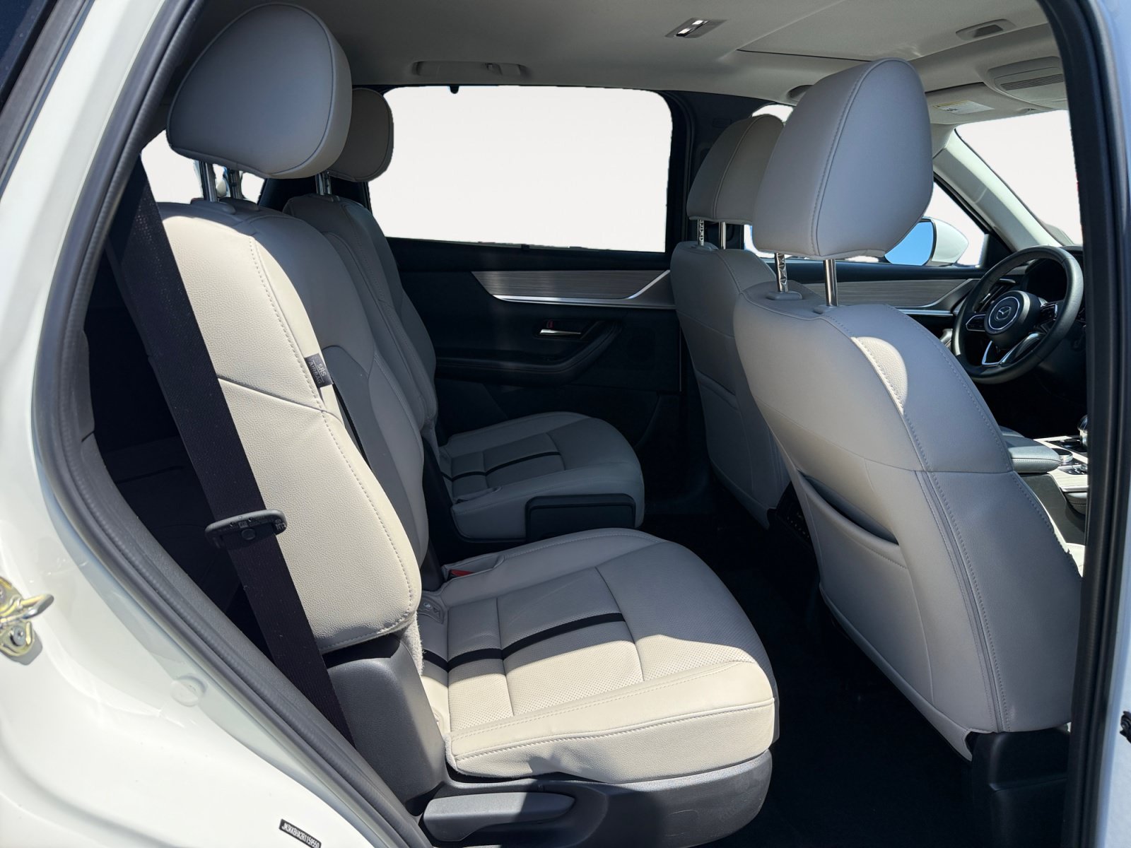 Certified 2024 MAZDA CX-90 Plug-In Hybrid w/ Preferred AWD/4WD image 18