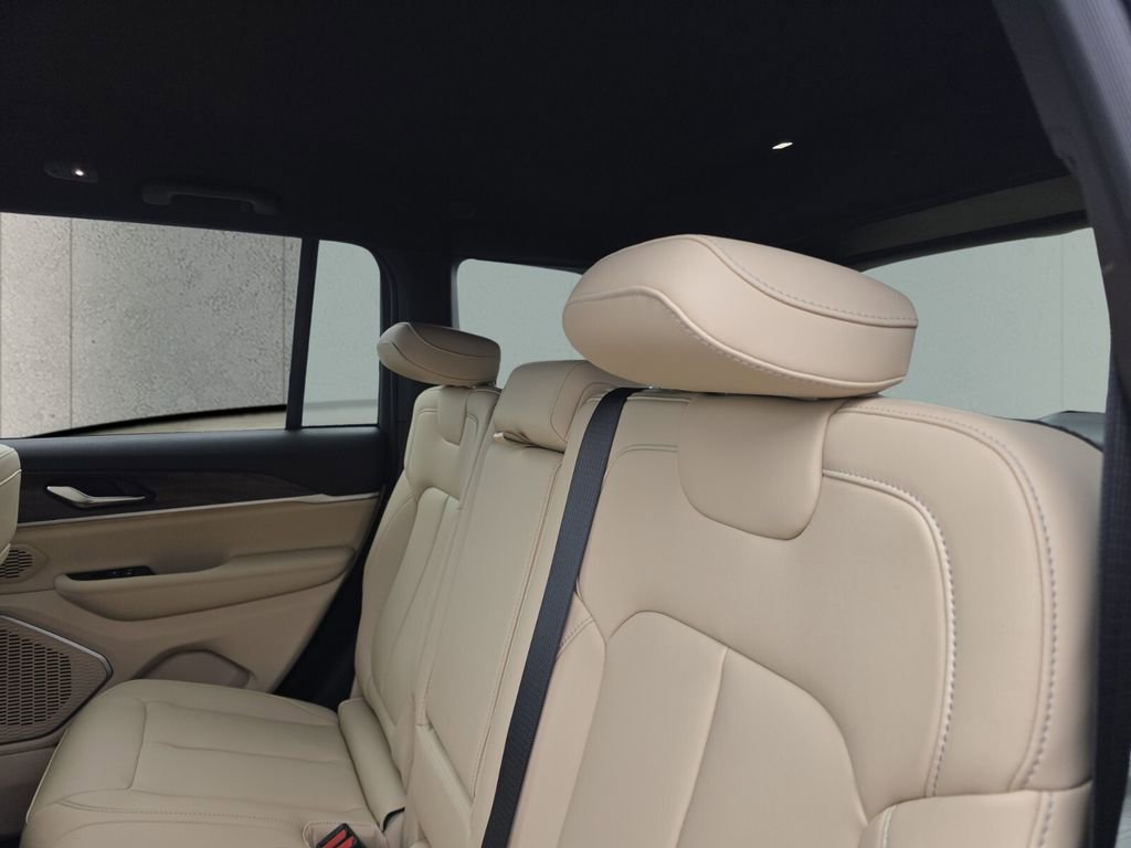 New 2026 Jeep Grand Cherokee Limited image 7