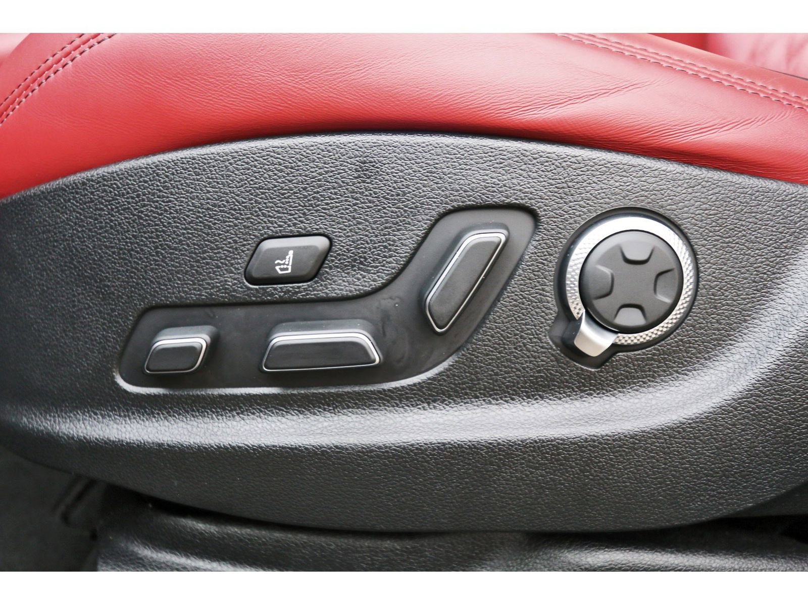 Used 2022 Genesis GV70 3.5T Sport w/ Sport Advanced Package image 30