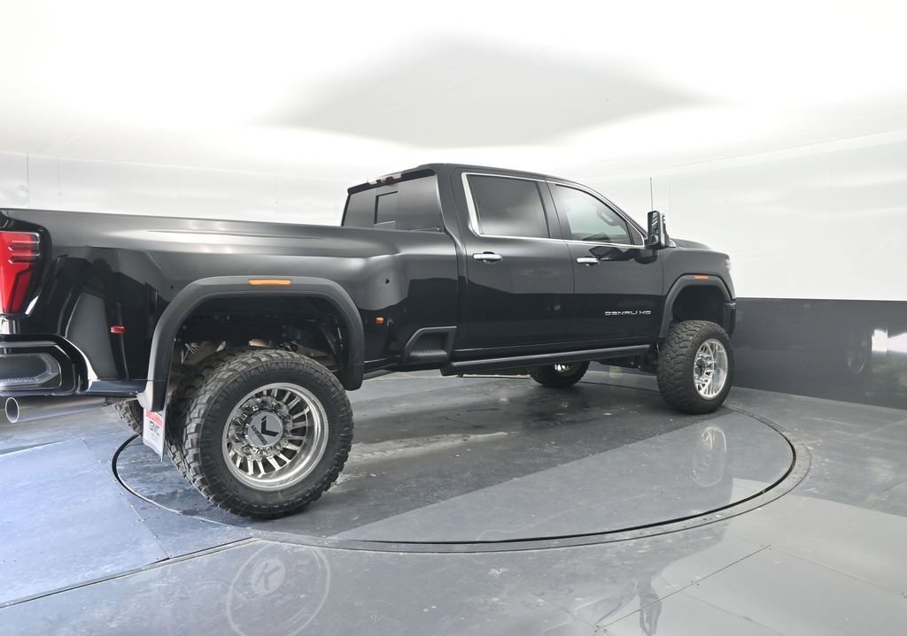 Used 2024 GMC Sierra 3500 Denali w/ Denali Reserve Package AWD/4WD image 15