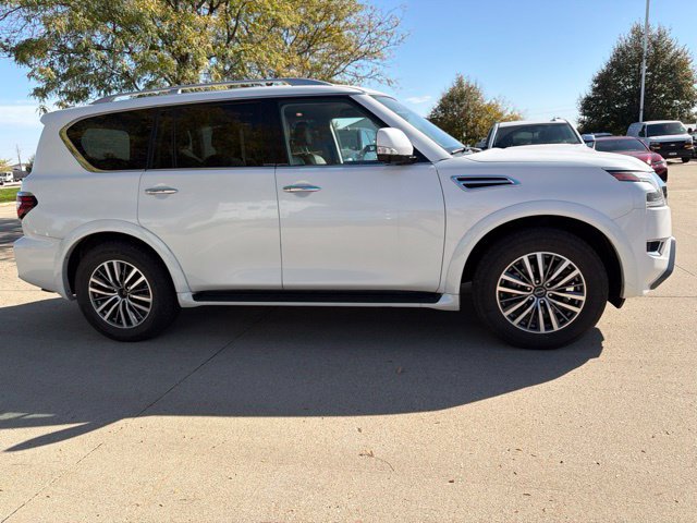 Used 2024 Nissan Armada SL w/ Captain's Chairs Package AWD/4WD image 5