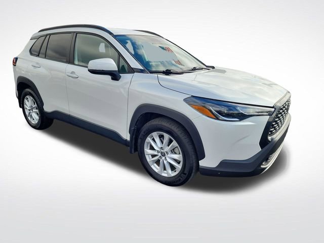 Used 2023 Toyota Corolla Cross LE image 7