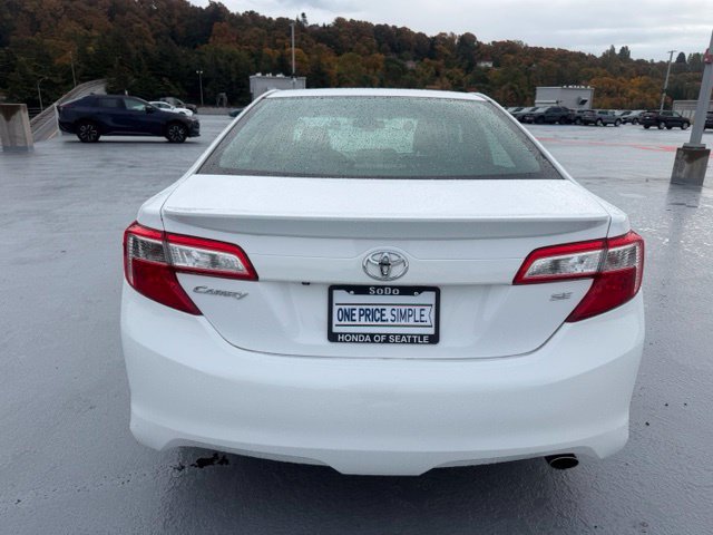 Used 2014 Toyota Camry SE FWD image 4