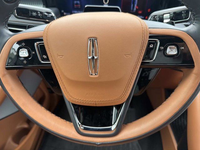 Certified 2025 Lincoln Aviator Black Label AWD/4WD image 29