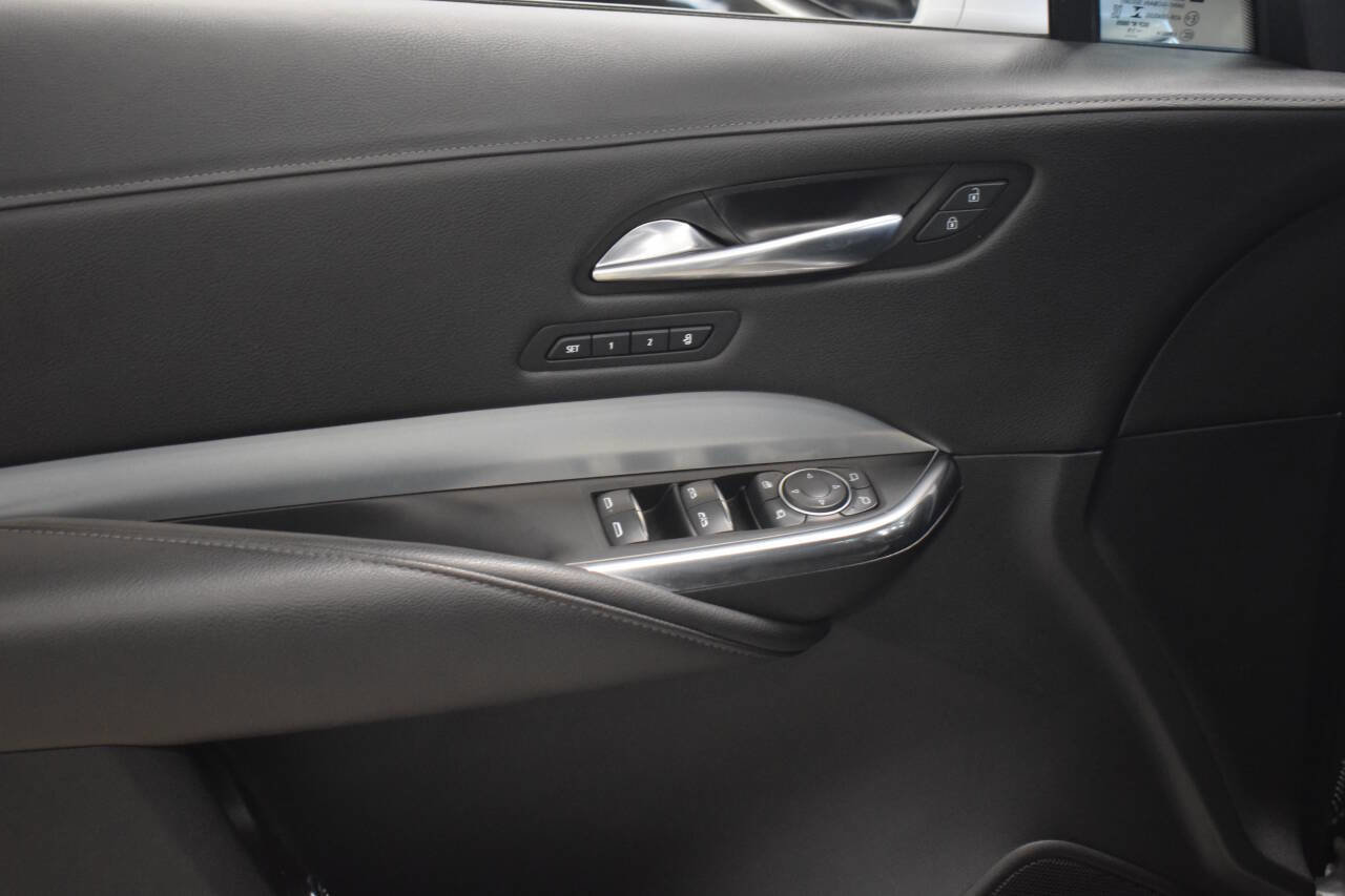 Used 2020 Cadillac XT4 Premium Luxury FWD image 27