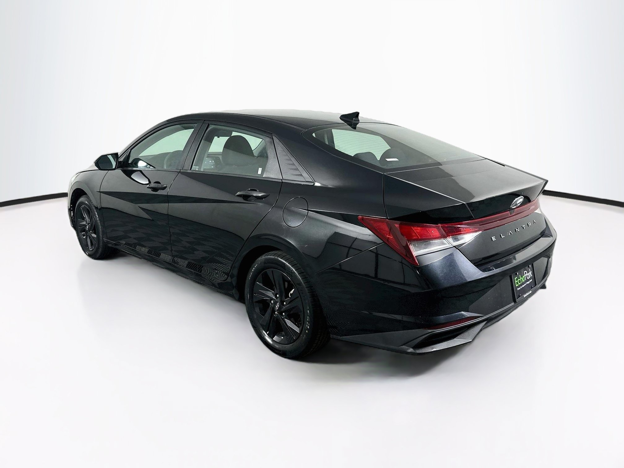 Used 2021 Hyundai Elantra SEL FWD image 5