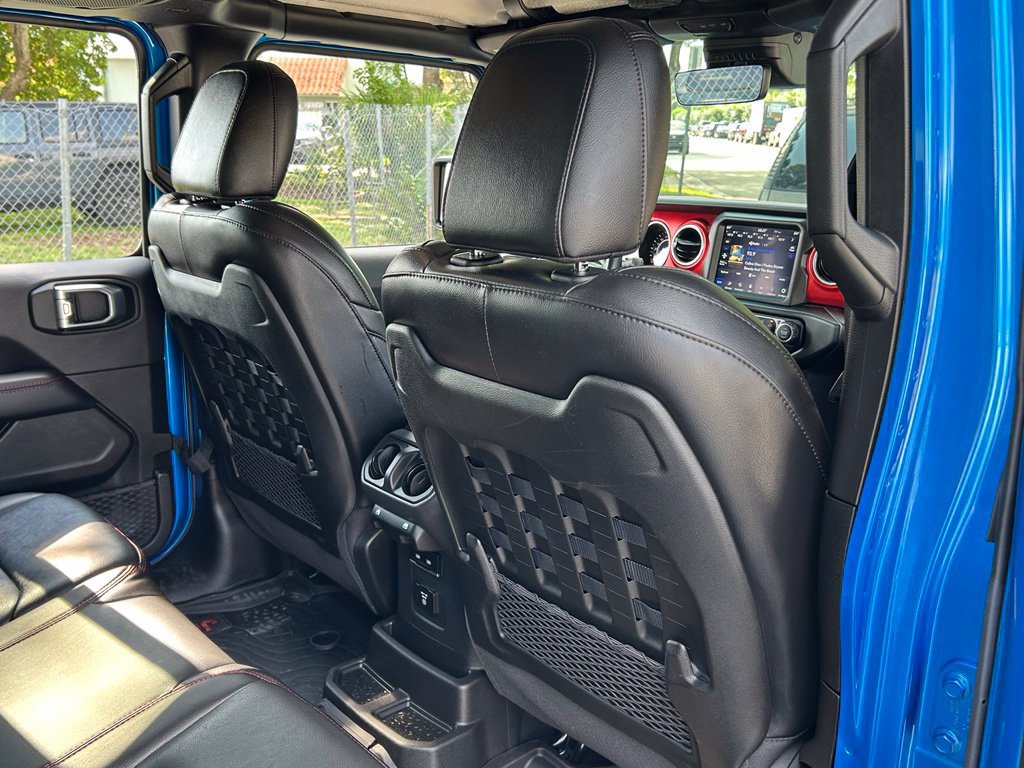 Certified 2021 Jeep Wrangler Unlimited Rubicon w/ Xtreme Recon 35" Tire Package AWD/4WD image 40