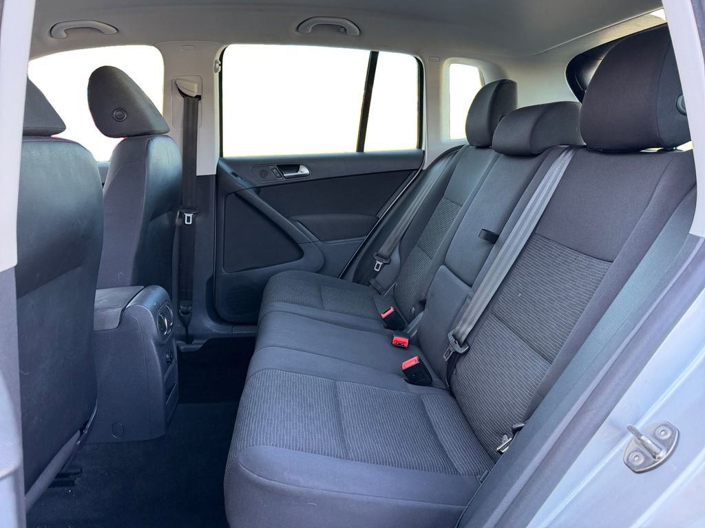 Used 2015 Volkswagen Tiguan S FWD image 19