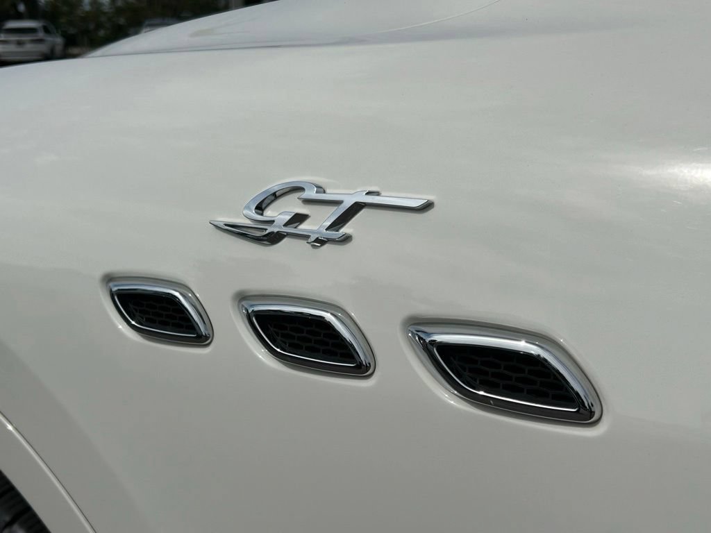 Used 2023 Maserati Levante GT AWD/4WD image 42