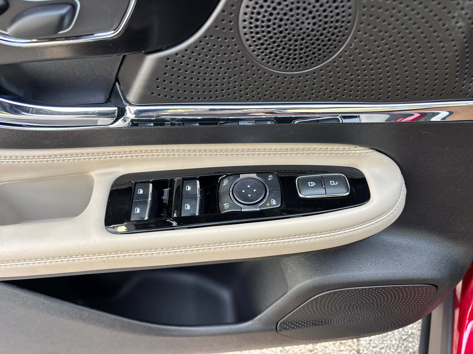 New 2026 Lincoln Corsair Premiere image 13