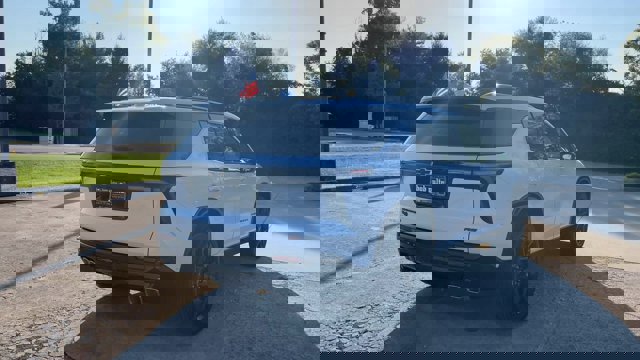 New 2026 Chevrolet Traverse RS w/ LPO, Floor Liner Package image 8