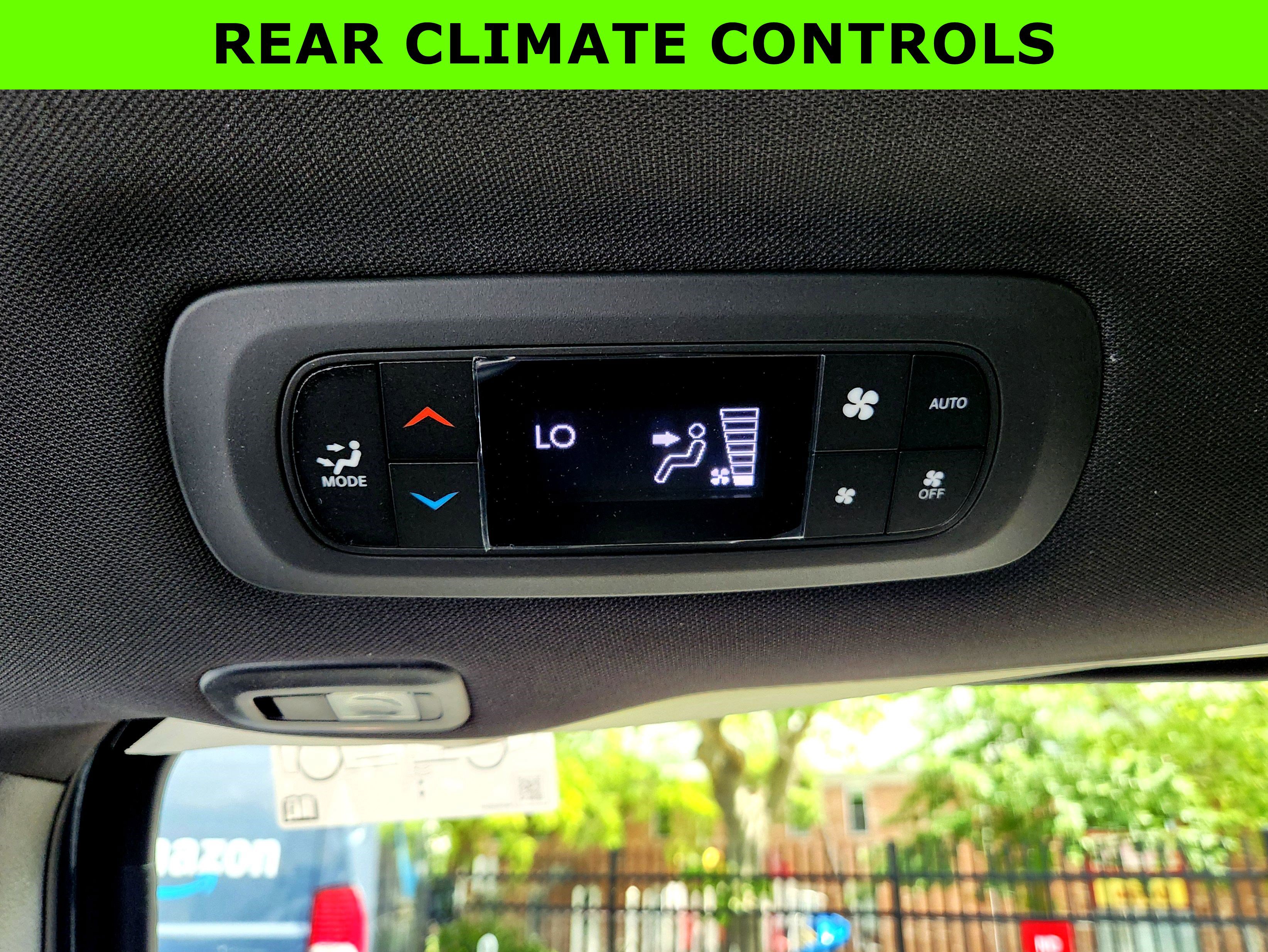 New 2025 Chrysler Pacifica Select w/ Uconnect Theater Family Group image 38