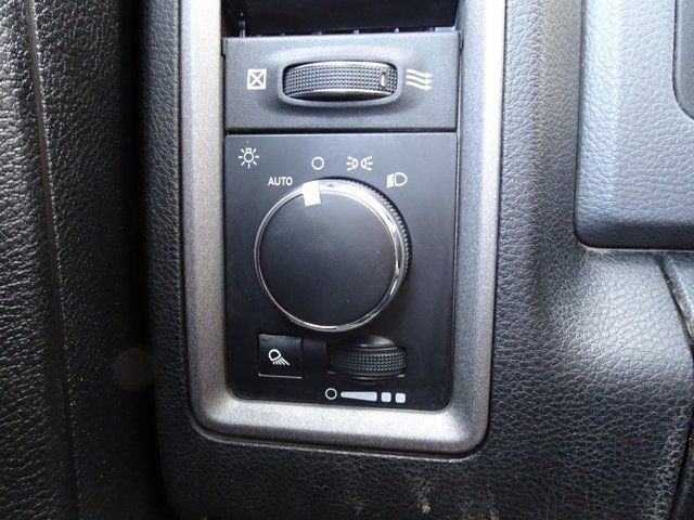 Used 2018 RAM 2500 Tradesman RWD image 24