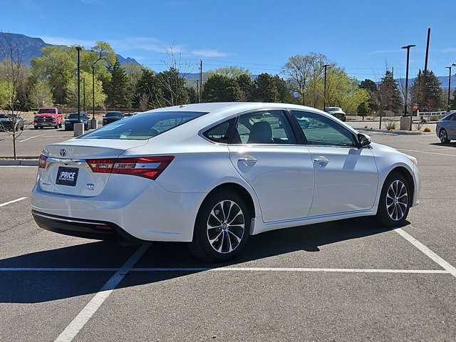 Used 2016 Toyota Avalon XLE Premium image 5