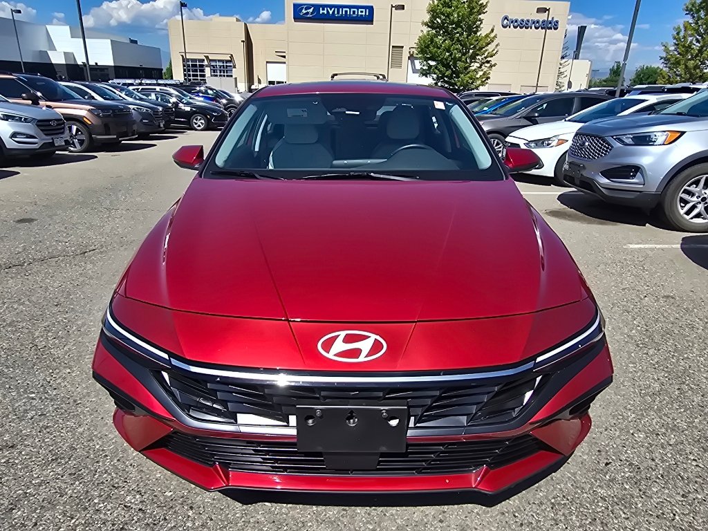 Used 2025 Hyundai Elantra Limited FWD image 8