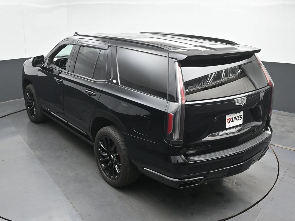 Used 2022 Cadillac Escalade Sport w/ Touring Package AWD/4WD image 40