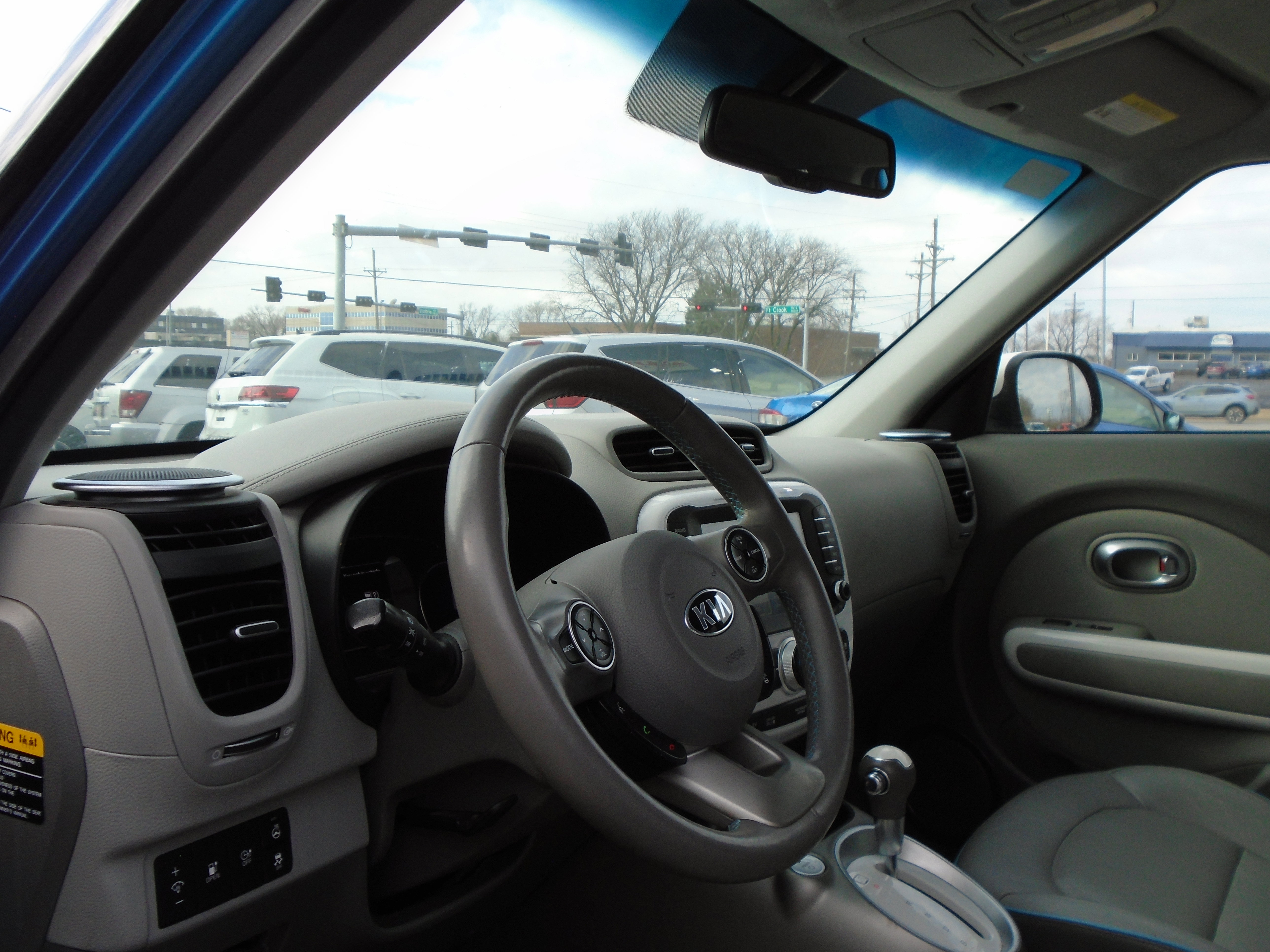 Used 2016 Kia Soul EV + image 12