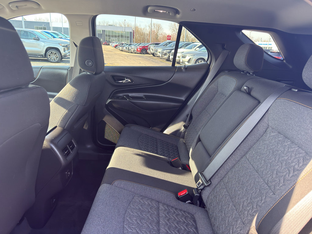 Used 2024 Chevrolet Equinox LT image 32