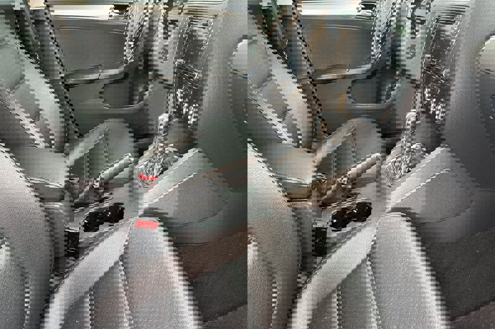 Used 2017 Volkswagen Jetta SE image 15