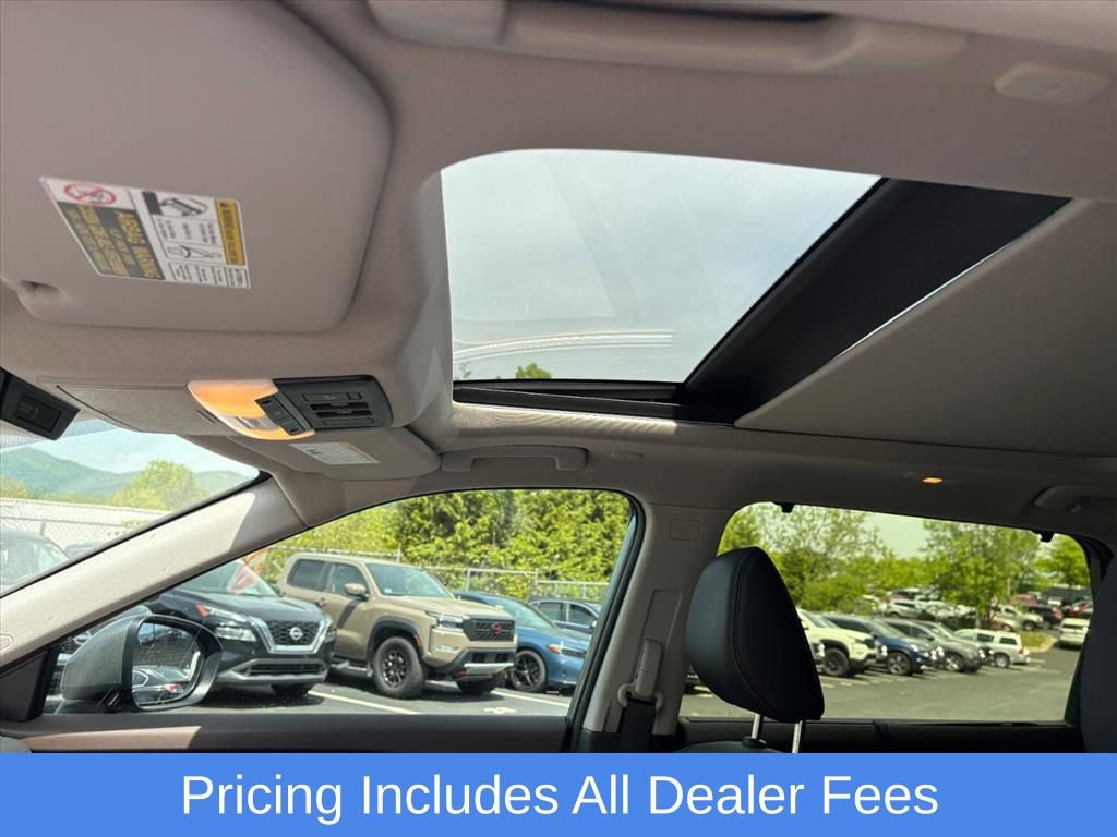 Certified 2023 Nissan Rogue Platinum AWD/4WD image 11