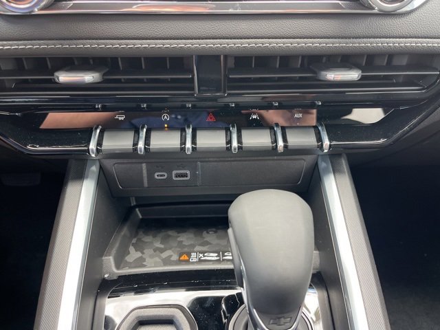 New 2025 Chevrolet Colorado LT w/ LT Convenience Package image 40