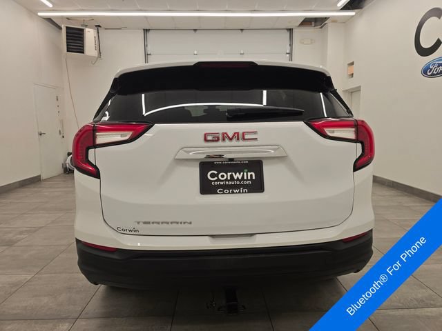 Used 2024 GMC Terrain SLE FWD image 4