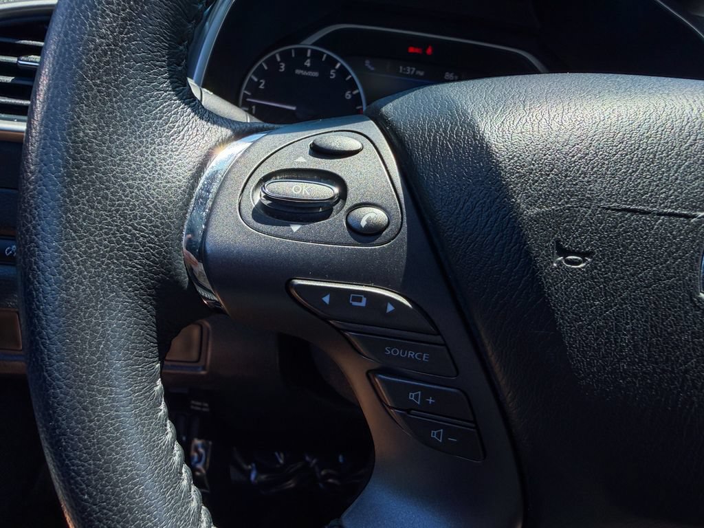Certified 2022 Nissan Murano SV w/ SV Midnight Edition Package AWD/4WD image 30