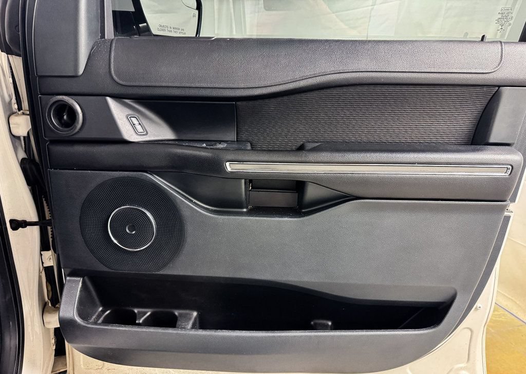 Used 2018 Ford Expedition XLT w/ Cargo Package AWD/4WD image 16