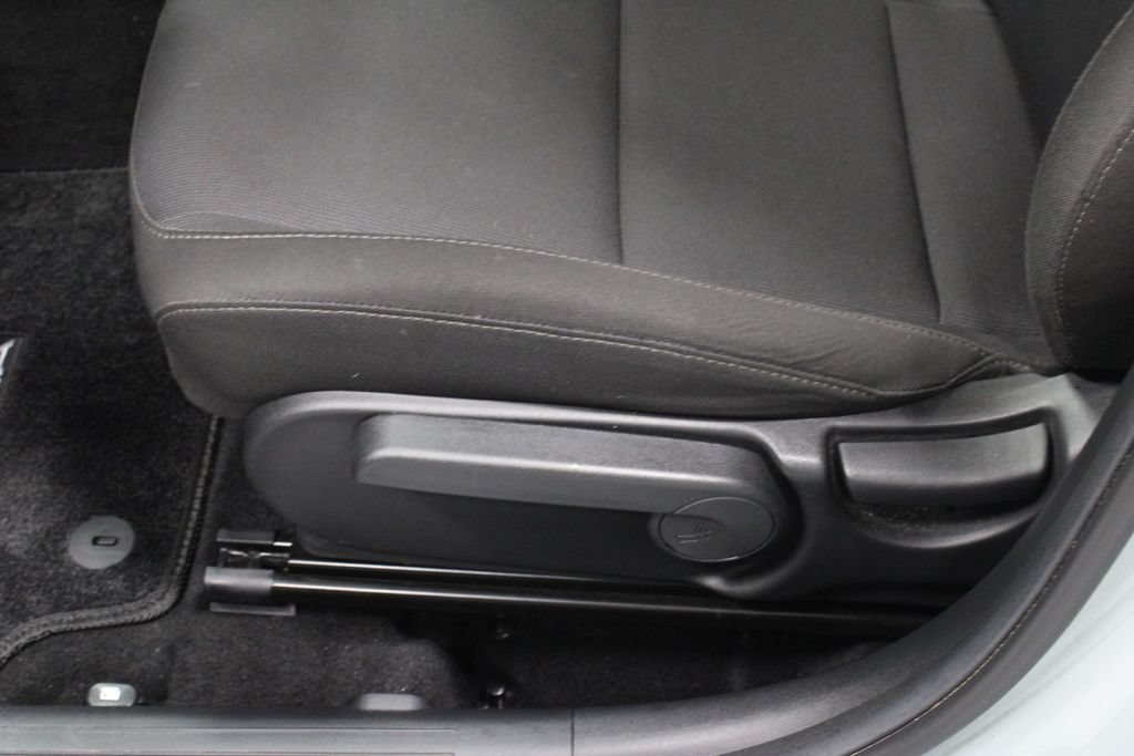 Used 2024 Hyundai Kona SE AWD/4WD image 25