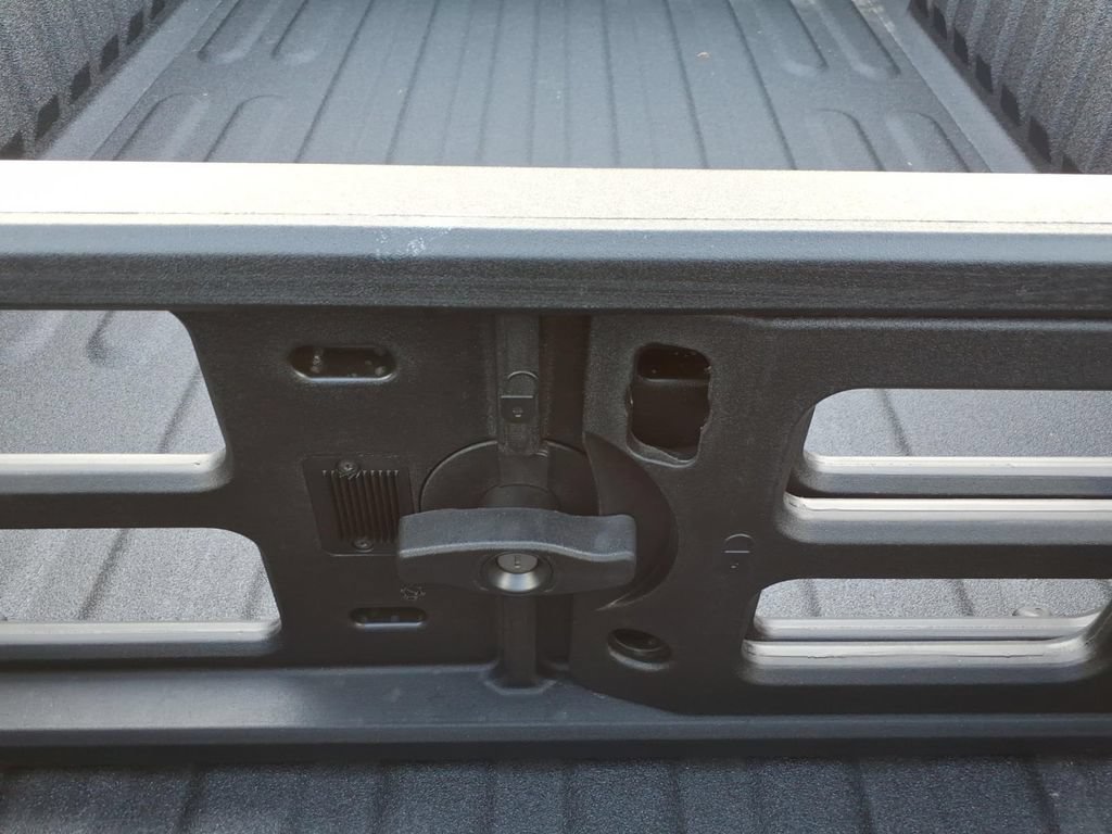 New 2026 RAM 2500 Laramie AWD/4WD image 5