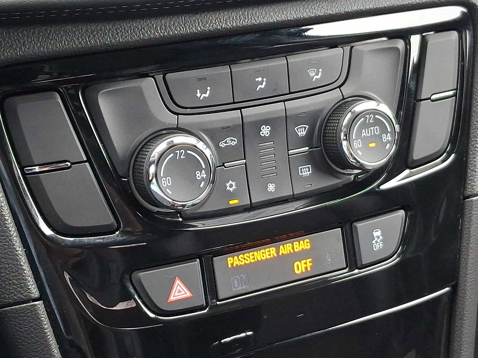 Used 2019 Buick Encore Sport Touring w/ Safety Package image 17