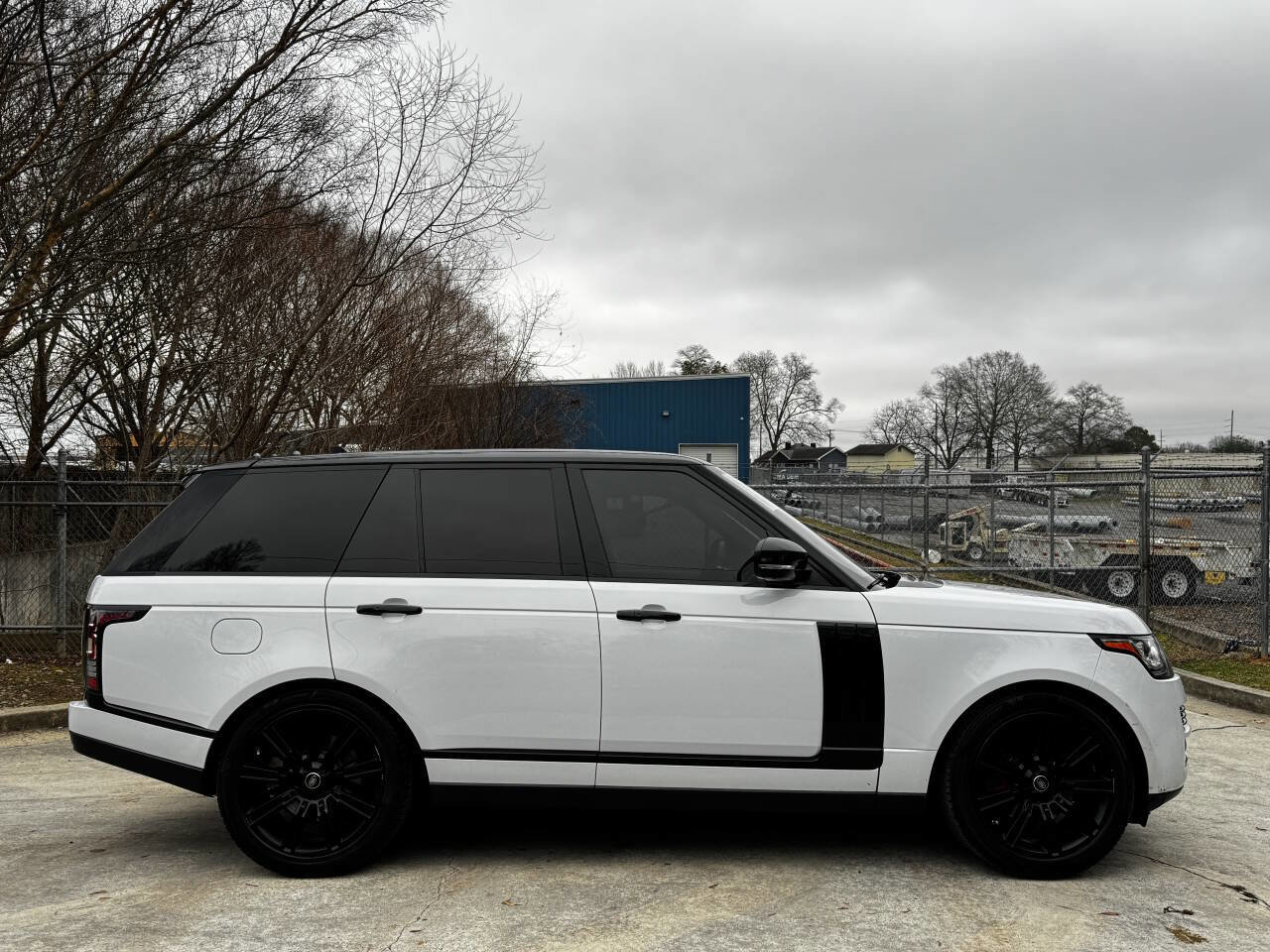 Used 2016 Land Rover Range Rover HSE image 6