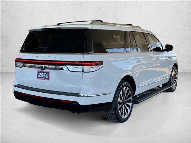 Used 2024 Lincoln Navigator L Reserve image 6