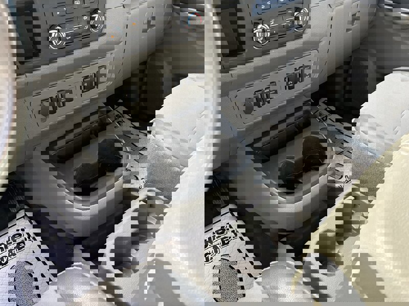 Used 2018 Nissan NV 2500 SV image 17