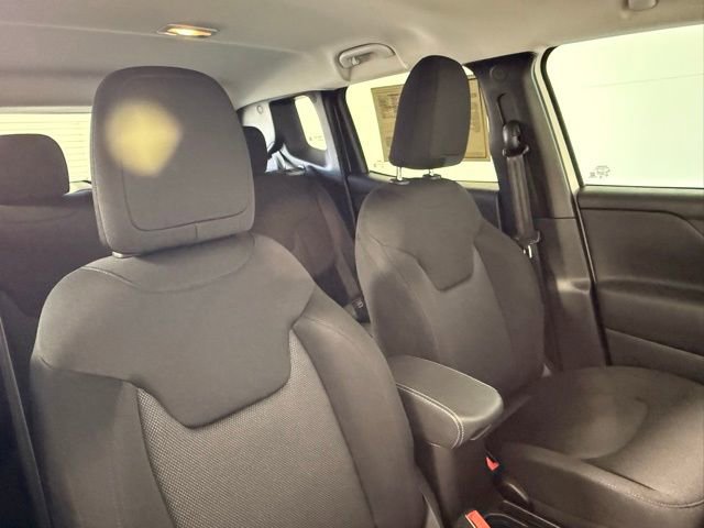 Used 2023 Jeep Renegade Latitude AWD/4WD image 53