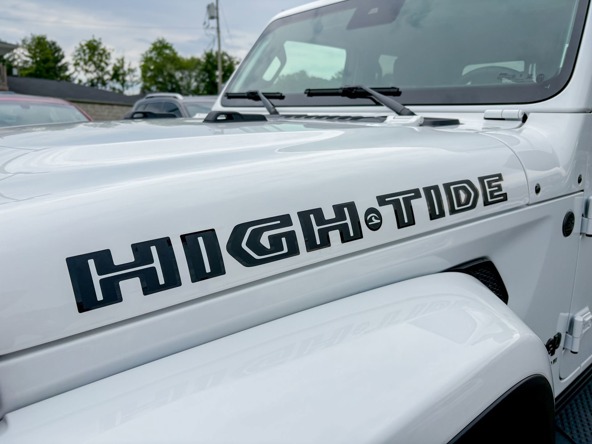Used 2025 Jeep Gladiator Sport AWD/4WD image 9