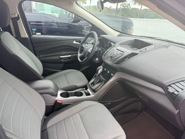 Used 2016 Ford Escape SE FWD image 4
