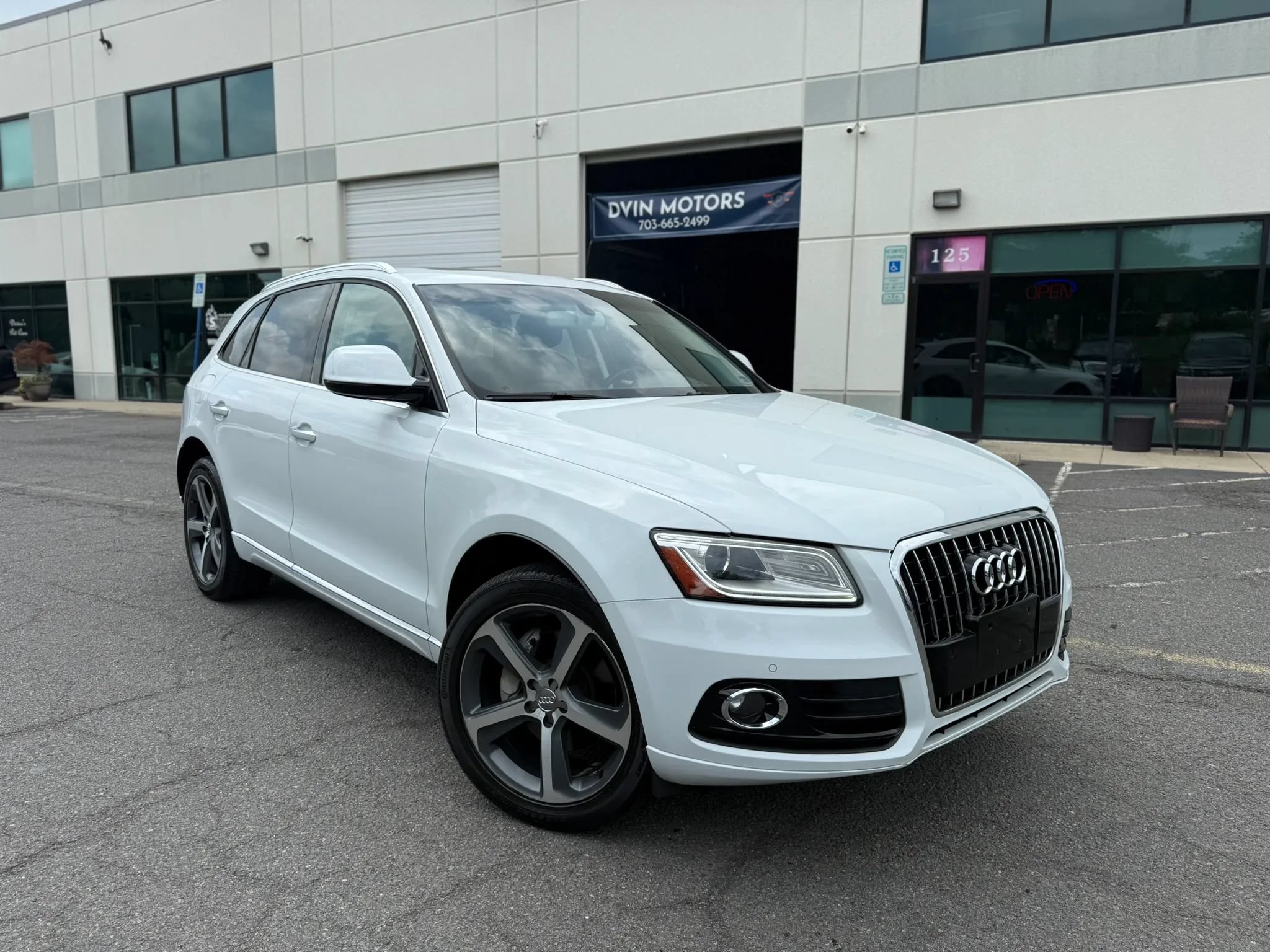 Used 2015 Audi Q5 TDI Premium Plus AWD/4WD image 4
