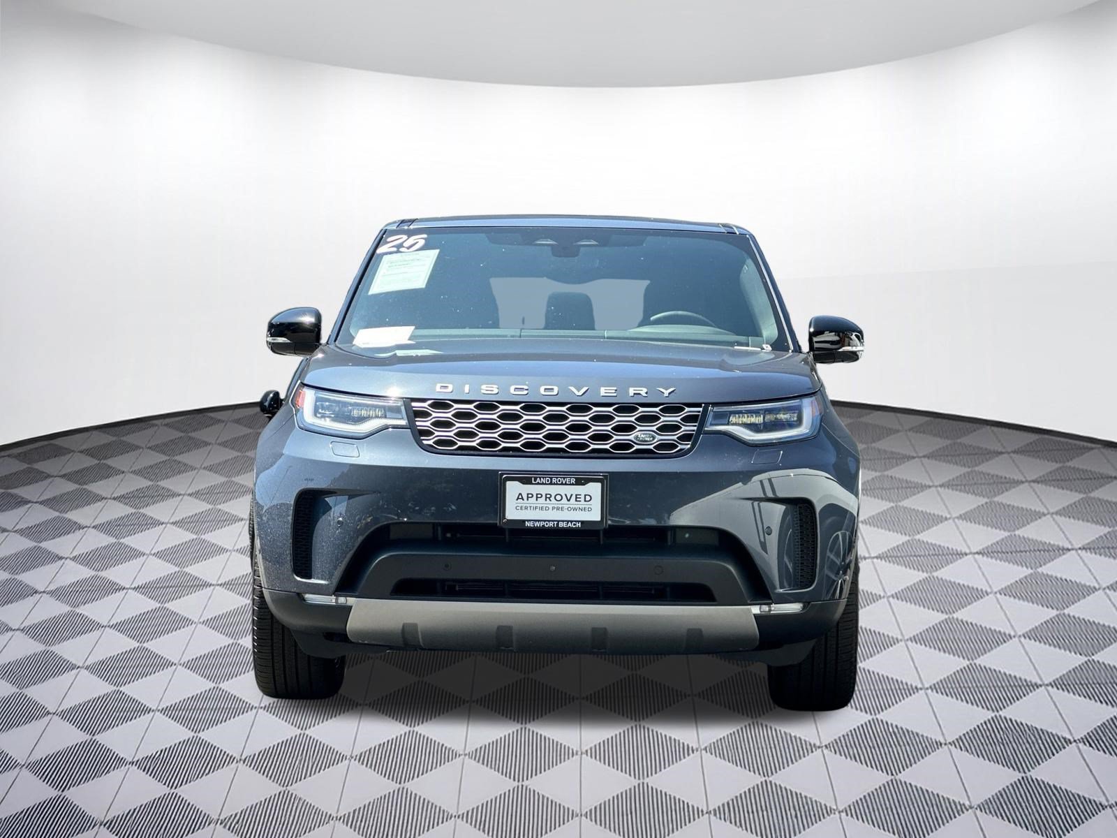 Certified 2025 Land Rover Discovery S AWD/4WD image 5